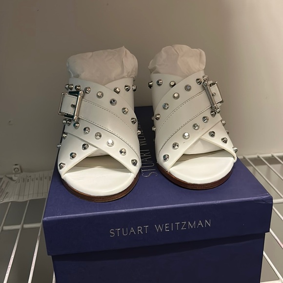 White Stuart Weitzman heels. Size: 5 - Picture 1 of 3